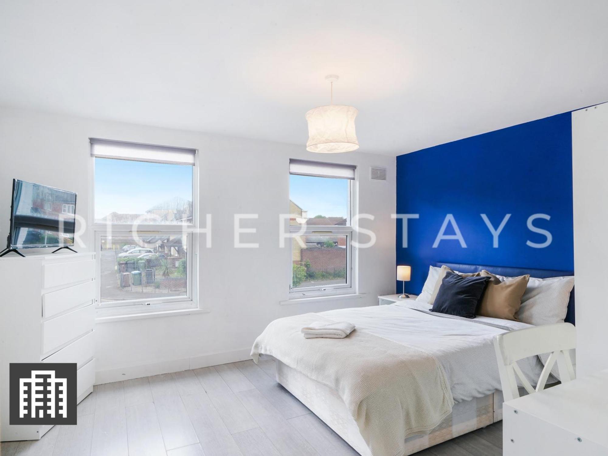 Large Home For Contractors & Families - Garden & Amenities Londres Extérieur photo