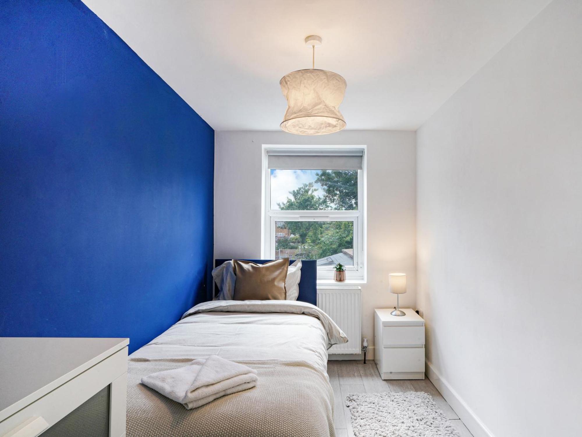 Large Home For Contractors & Families - Garden & Amenities Londres Extérieur photo